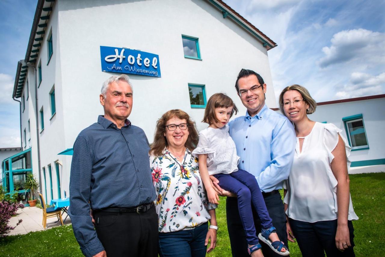 Hotel Am Wiesenweg L 24H Check-In Hausen  Exteriér fotografie