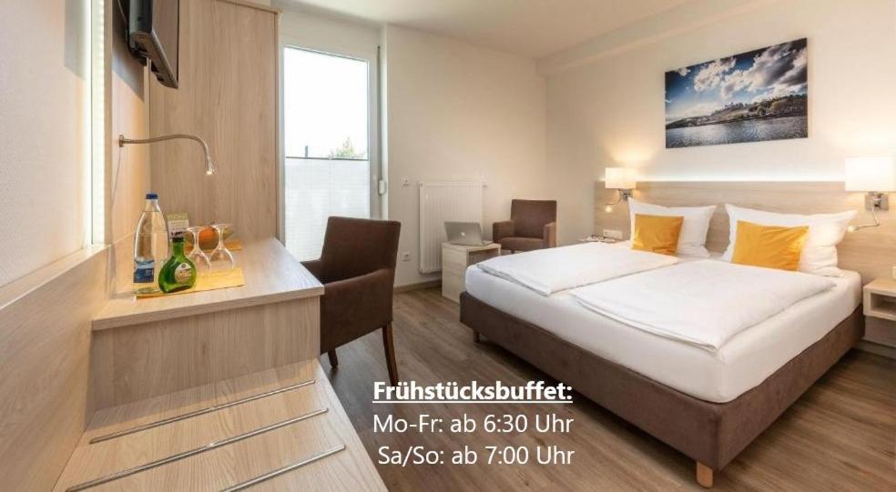 Hotel Am Wiesenweg L 24H Check-In Hausen  Exteriér fotografie