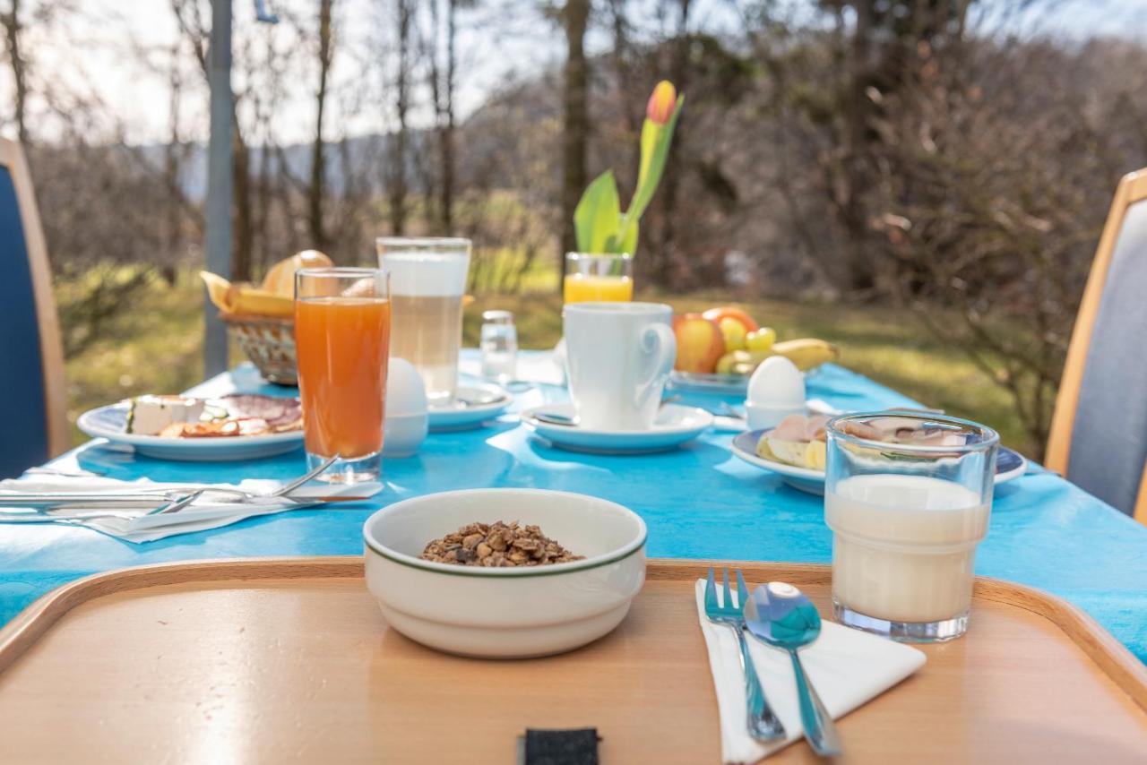 Hotel Am Wiesenweg L 24H Check-In Hausen  Exteriér fotografie